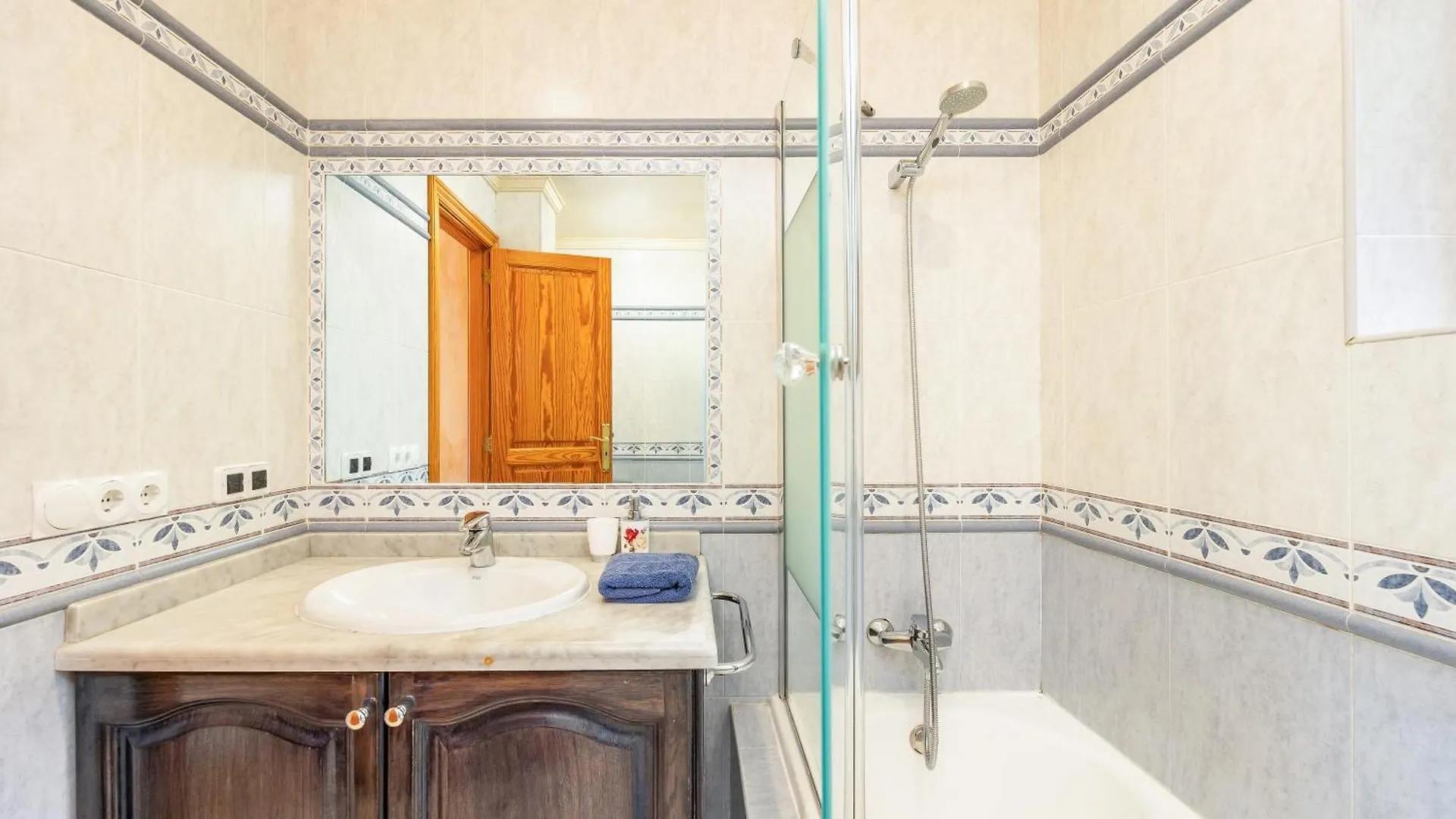 אנדרטקס Villa Cala Llamp