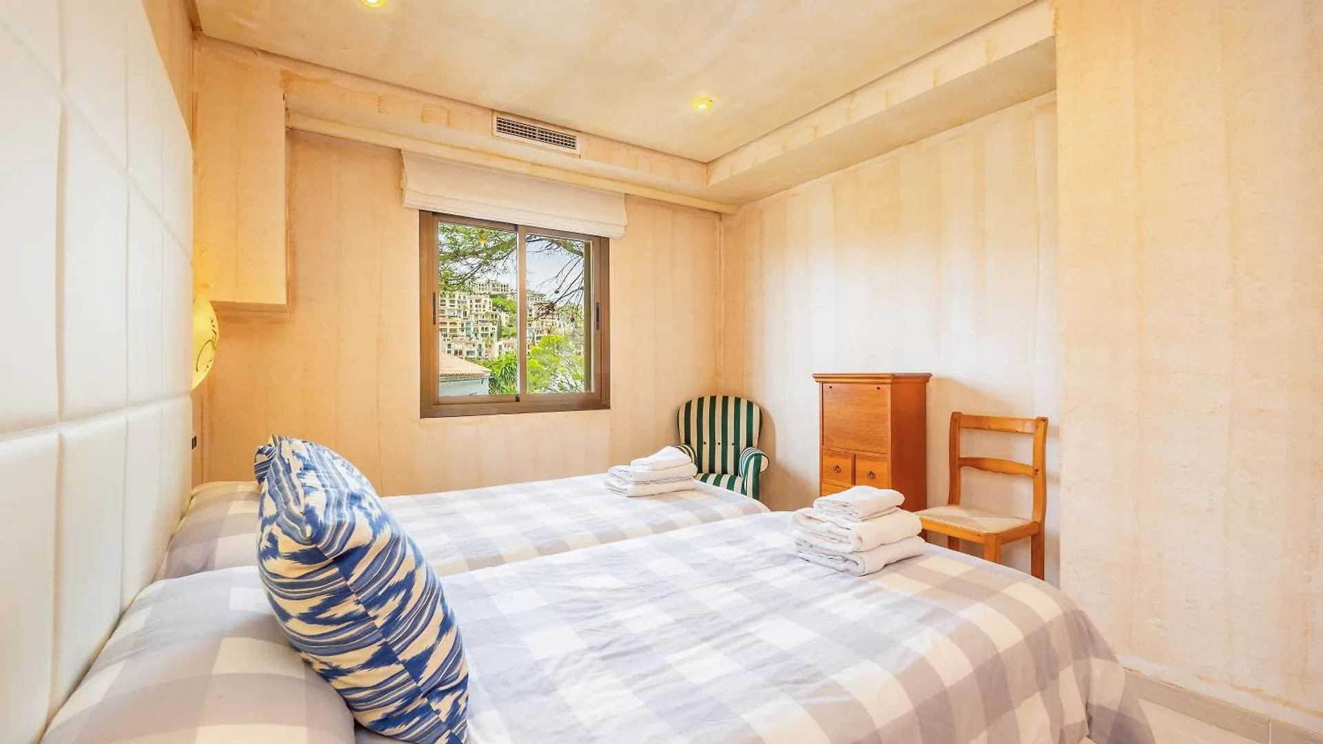 אנדרטקס Villa Cala Llamp